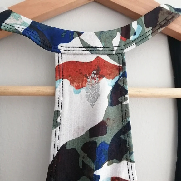 FP Free People Movement Daybreak Sports Bra Back Cutout Camo Print Large - Picture 8 of 16